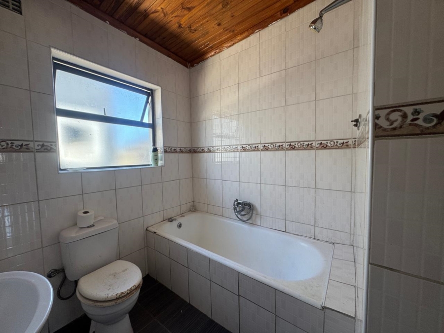 4 Bedroom Property for Sale in Florida Western Cape
